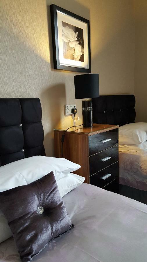 Gales Guesthouse แอเบอร์ดีน ภายนอก รูปภาพ