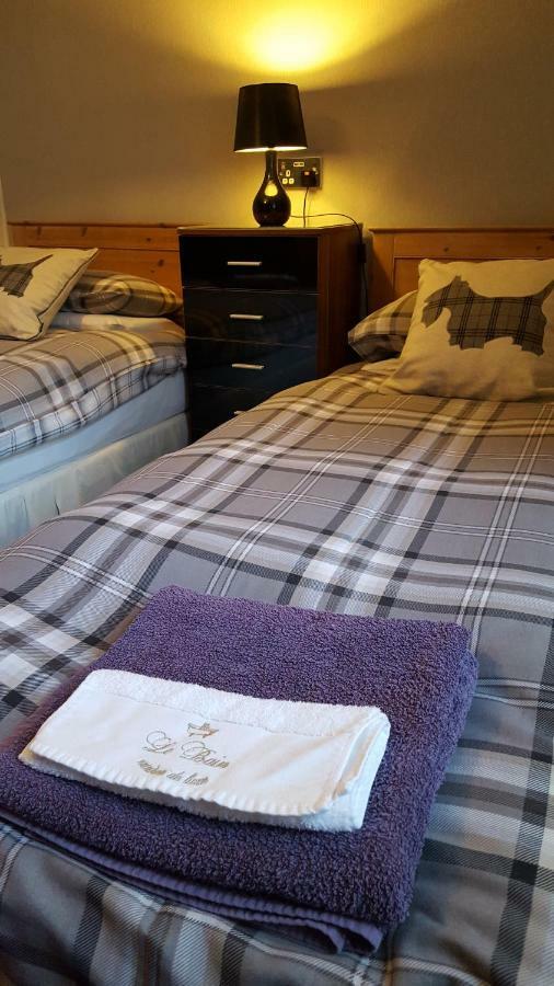 Gales Guesthouse แอเบอร์ดีน ภายนอก รูปภาพ